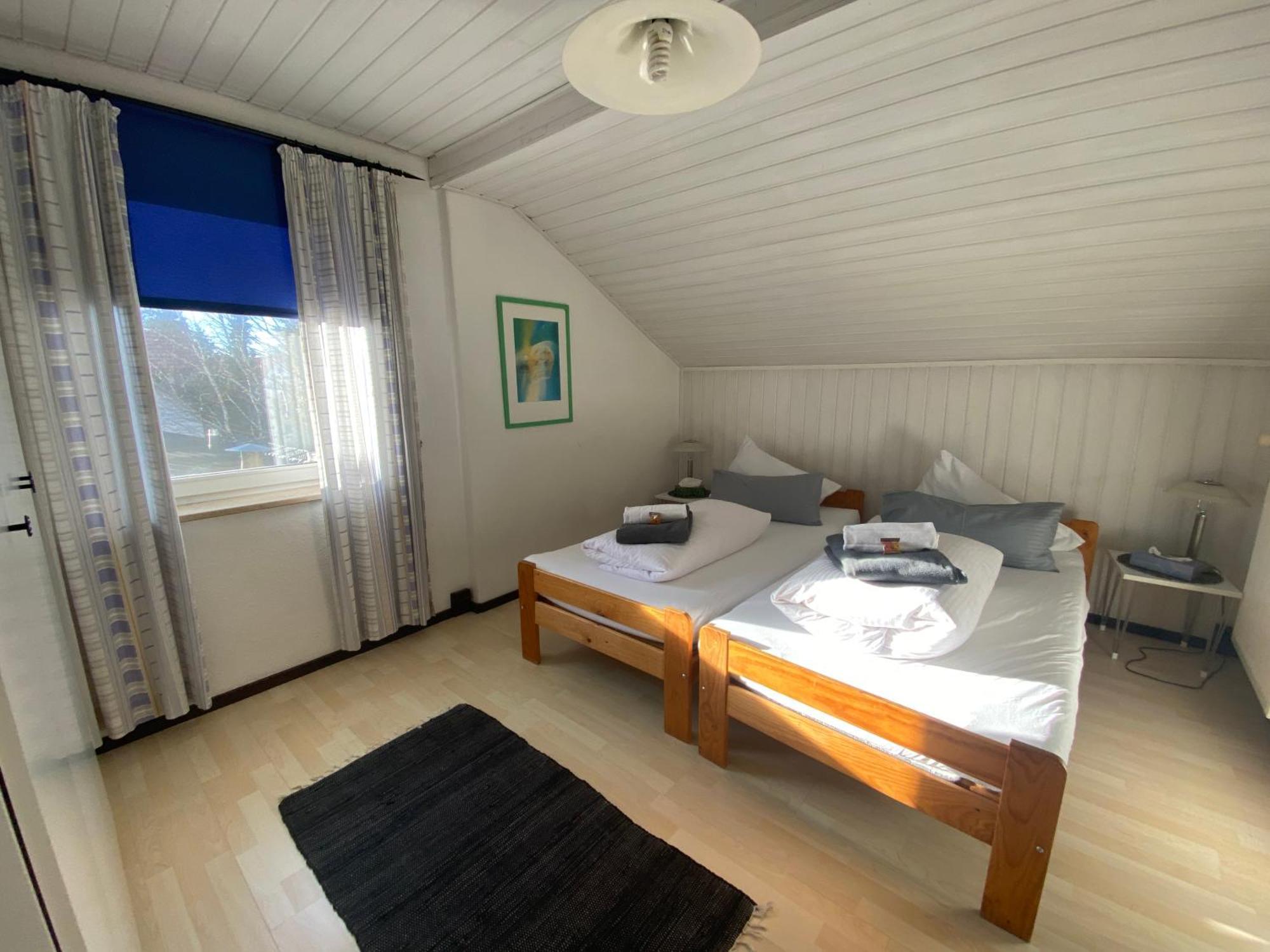 Ferienwohnung Am Franziskanergarten Bad Tölz Rum bild